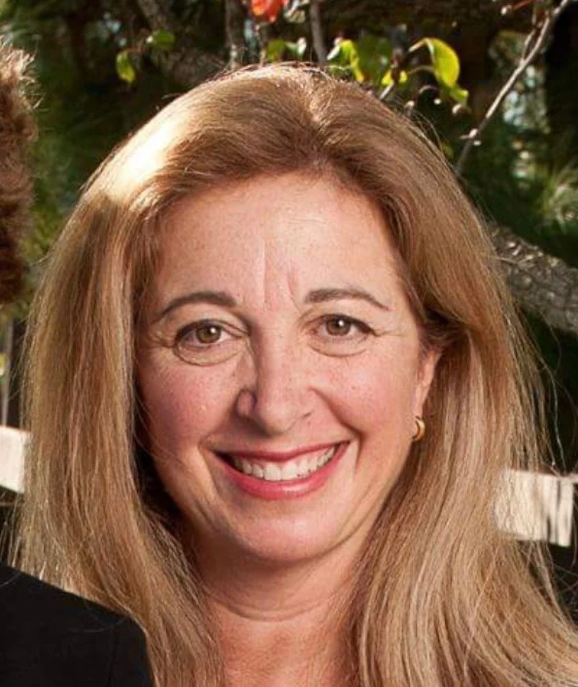 Shelley Spiegel, an accomplished and experienced interior designer In Los Angeles, owner of Shelley Spiegel Design.