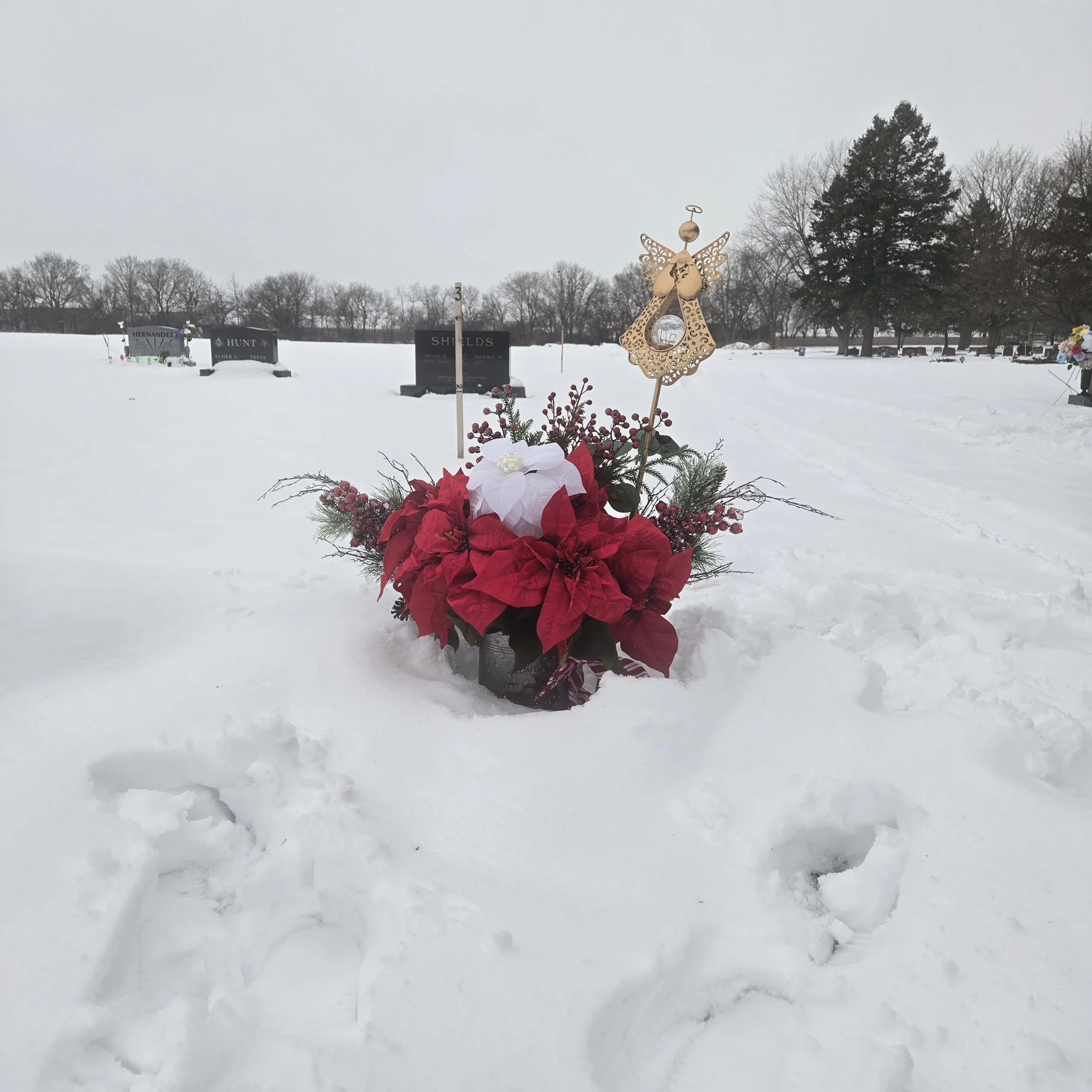 Gravesite & Memorial Tribute Designed to Honor & Last