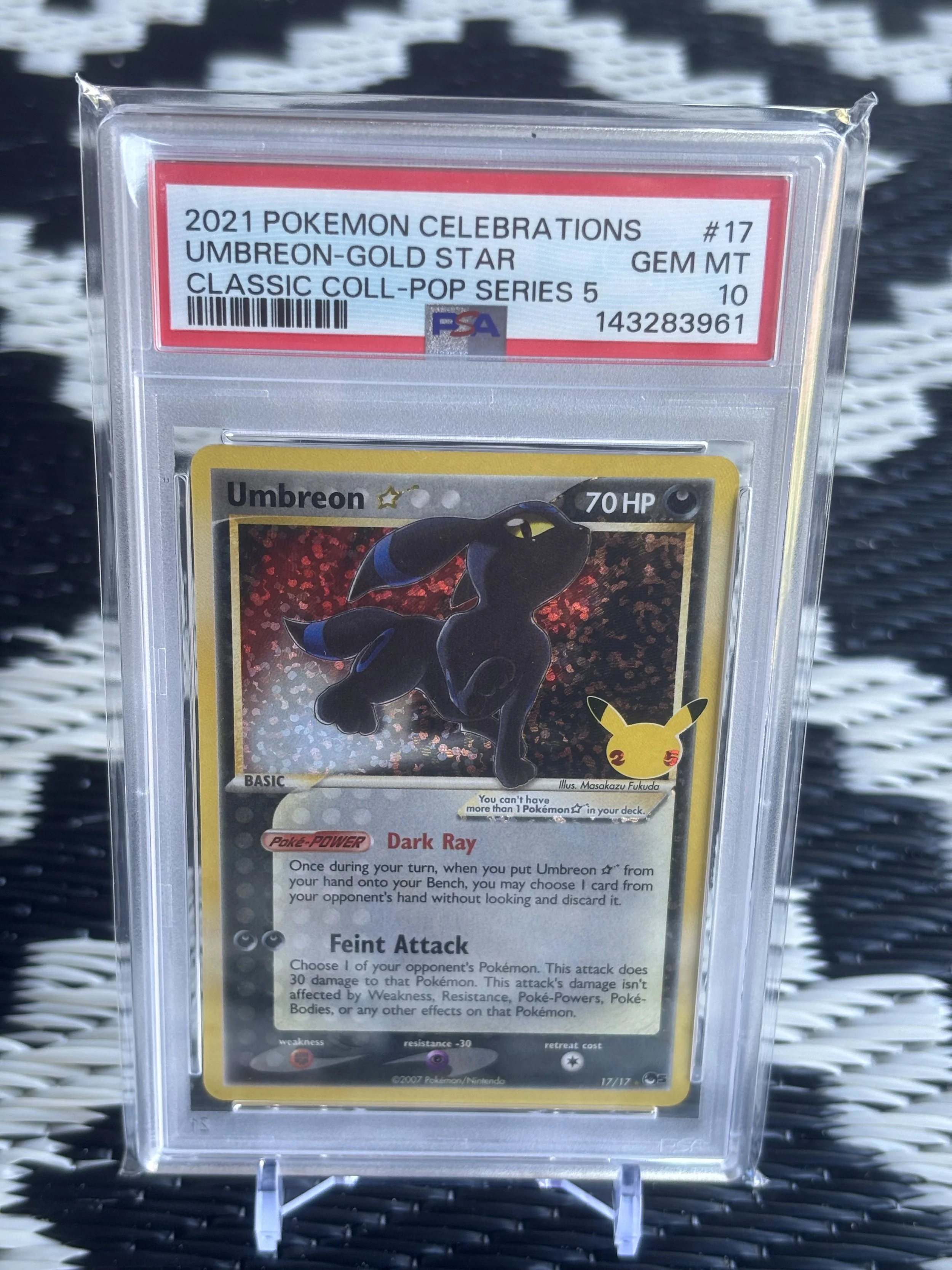 Umbreon Gold Star #17/17 GRADED PSA 10