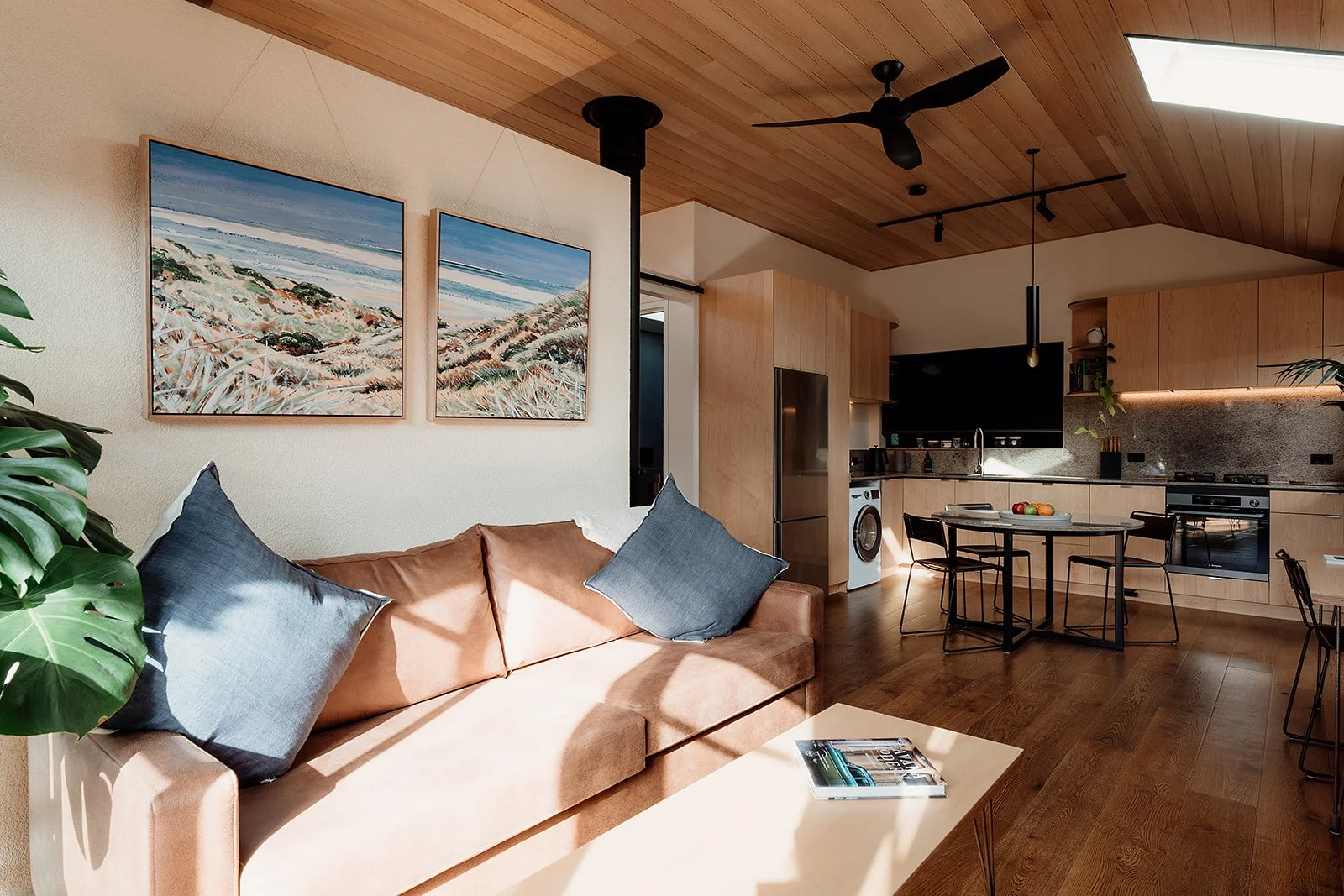 CLAIREDAVIE_175SURFBEACH-25.jpg