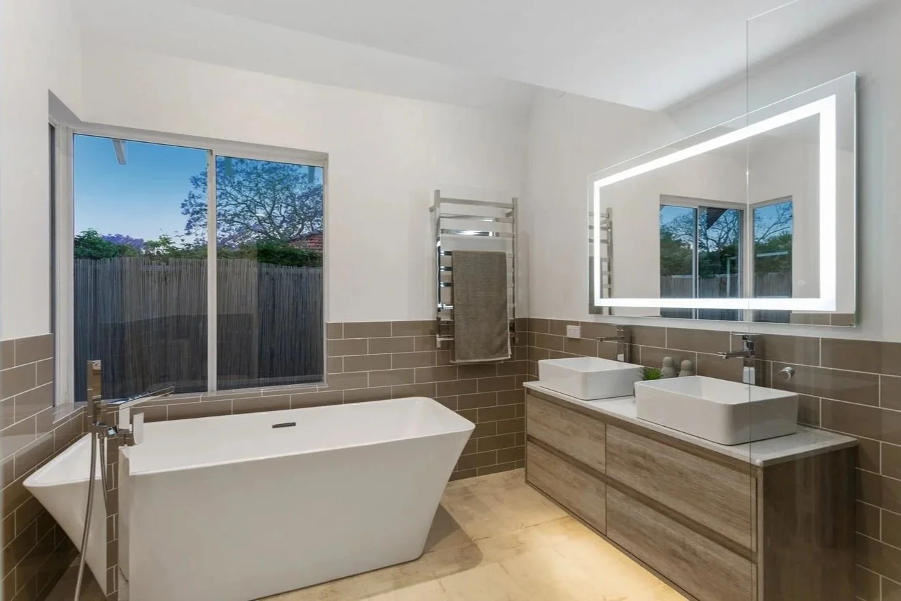 Residential bathroom lighting