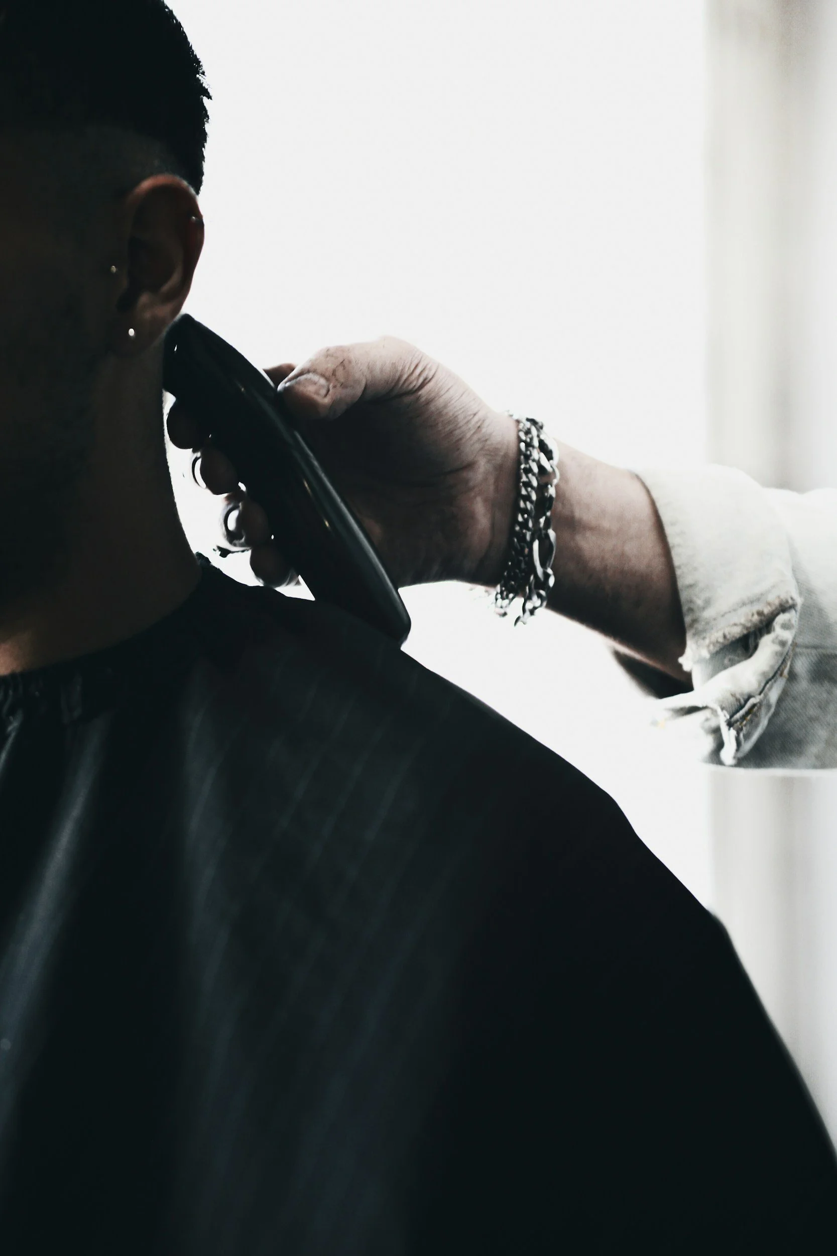 Lisa Cincinnati of The New Standard | Modern Barbering, Servicing Seattle, SLU, Queen Anne, Cap Hill and more. Detailed fades, tapers and haircuts.