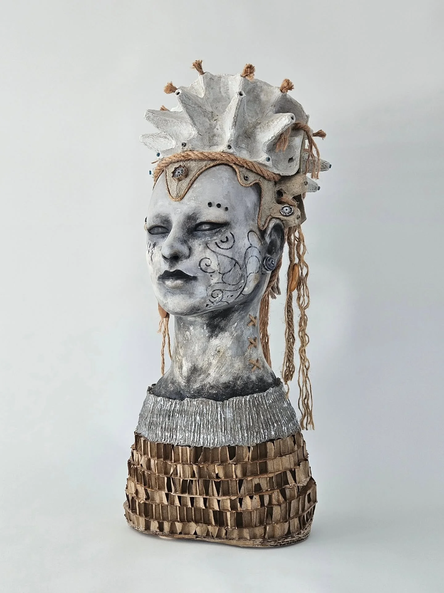 Naera is my contribution to Museum of Lost Things.

Curated by @poetictigergallery this exhibition pays homage to the tradition of vanitas with overwhelming collections of objects, artifacts, sacred animals, botanicals, opulent rooms or worlds, and a