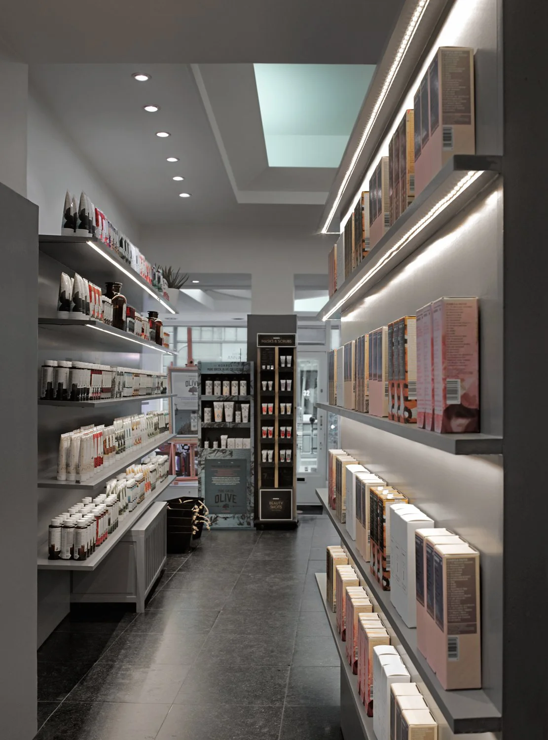 korres-brussels-retail-store-stavros-kostakis-interior photography-02.jpg