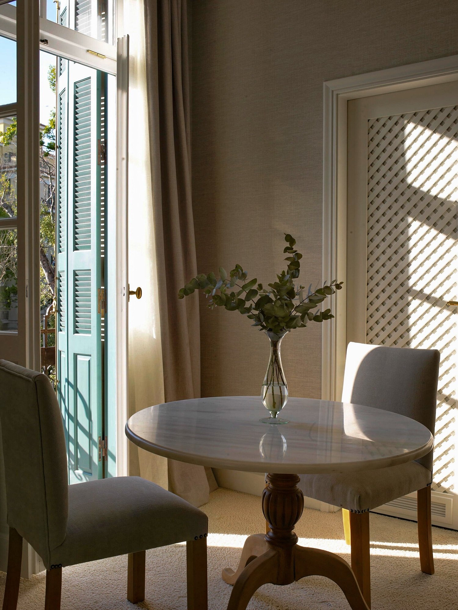 stavros-kostakis-interior-hotel-suite-morning-light-marble-detail-athens-greece_240.jpg