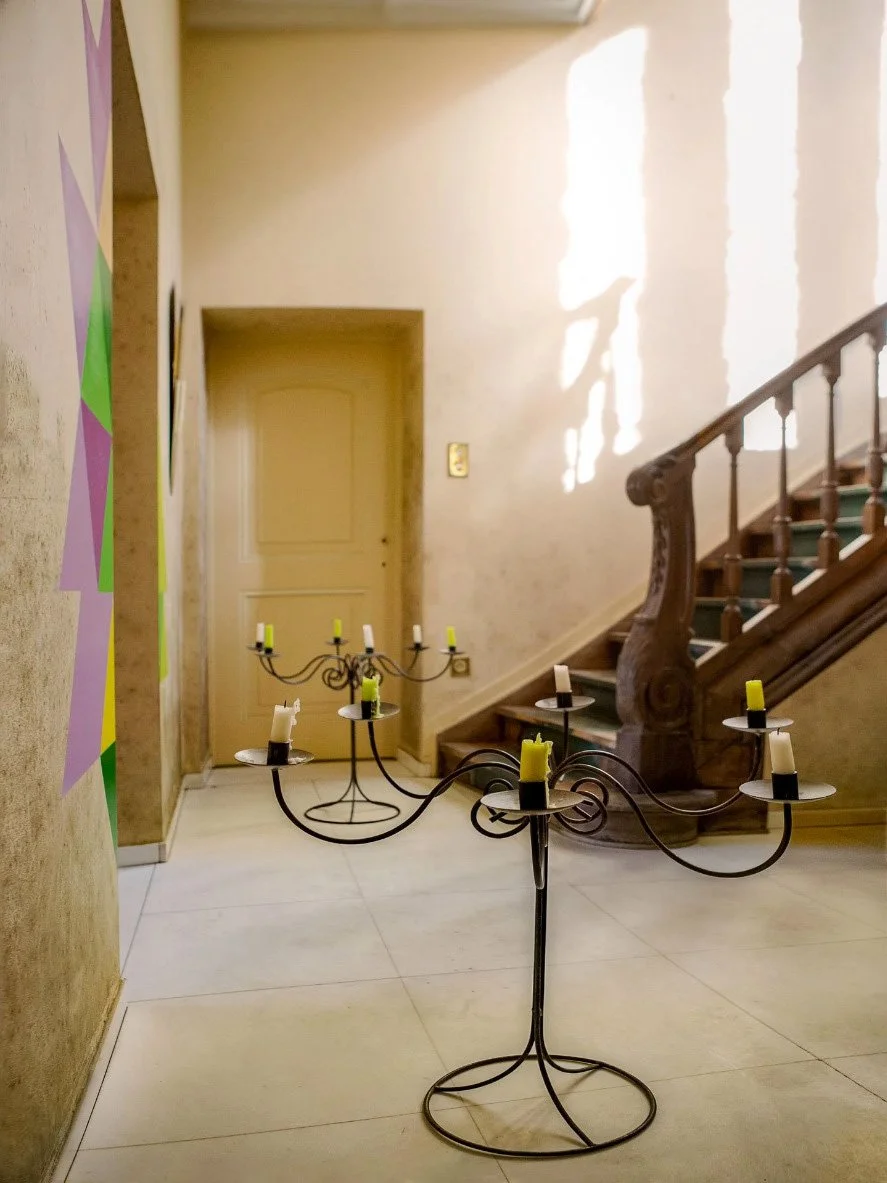 Interiors: Urban Theory

Architectural and interior photography by Stavros Kostakis for Urban Theory. Classic Residence in Anderlecht. cinematic Interior photography by Stavros Kostakis in Brussels, featuring a wooden staircase and vintage details.