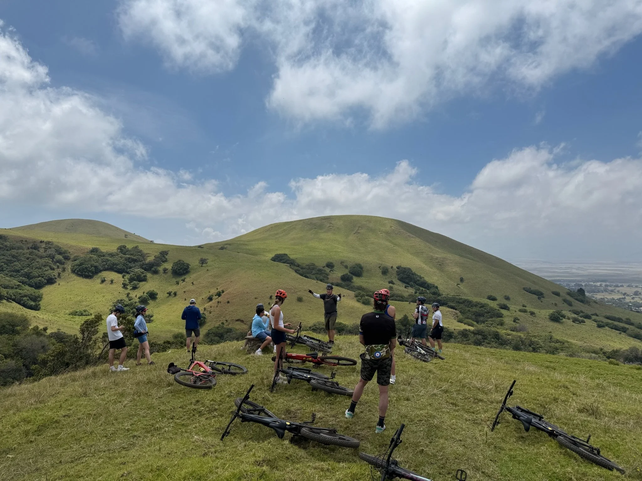 mountain bike tour on anna ranch in hawaii