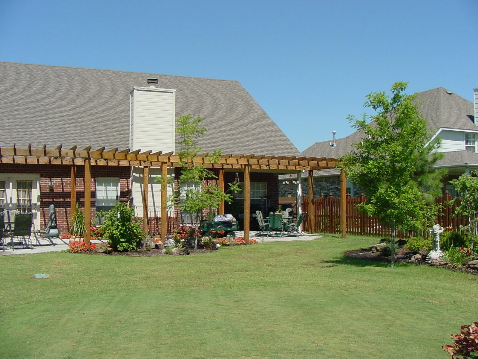 Nicholson arbor from a distance.jpg