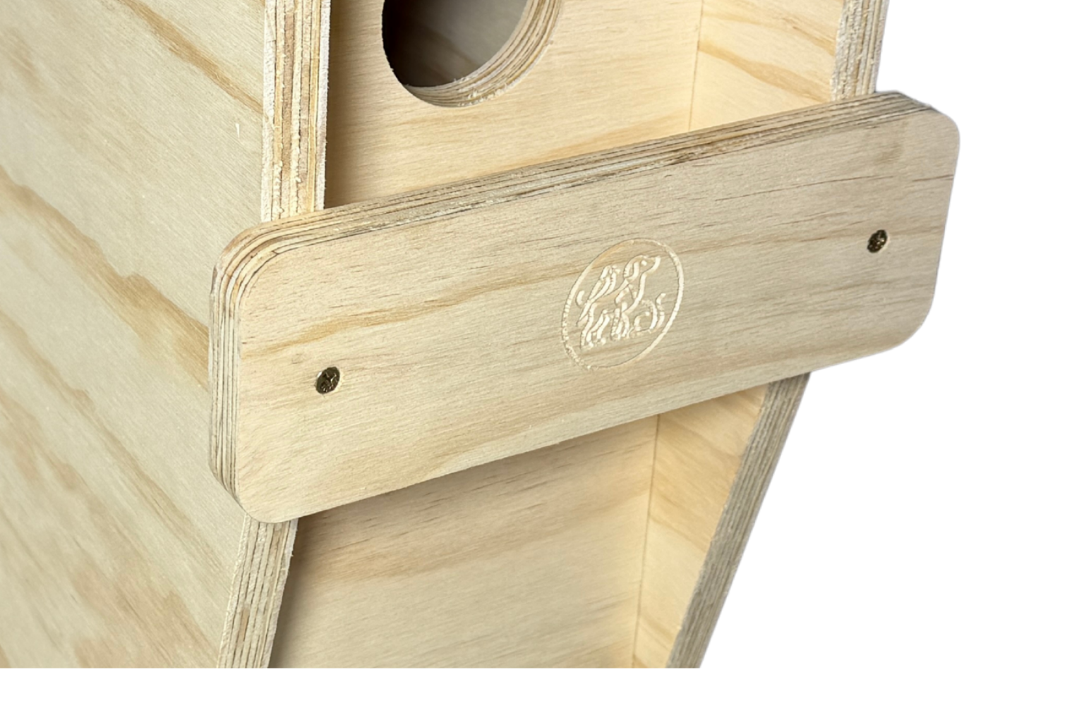 PARROT NESTING BOX ENTRANCE WITH LOGO.png