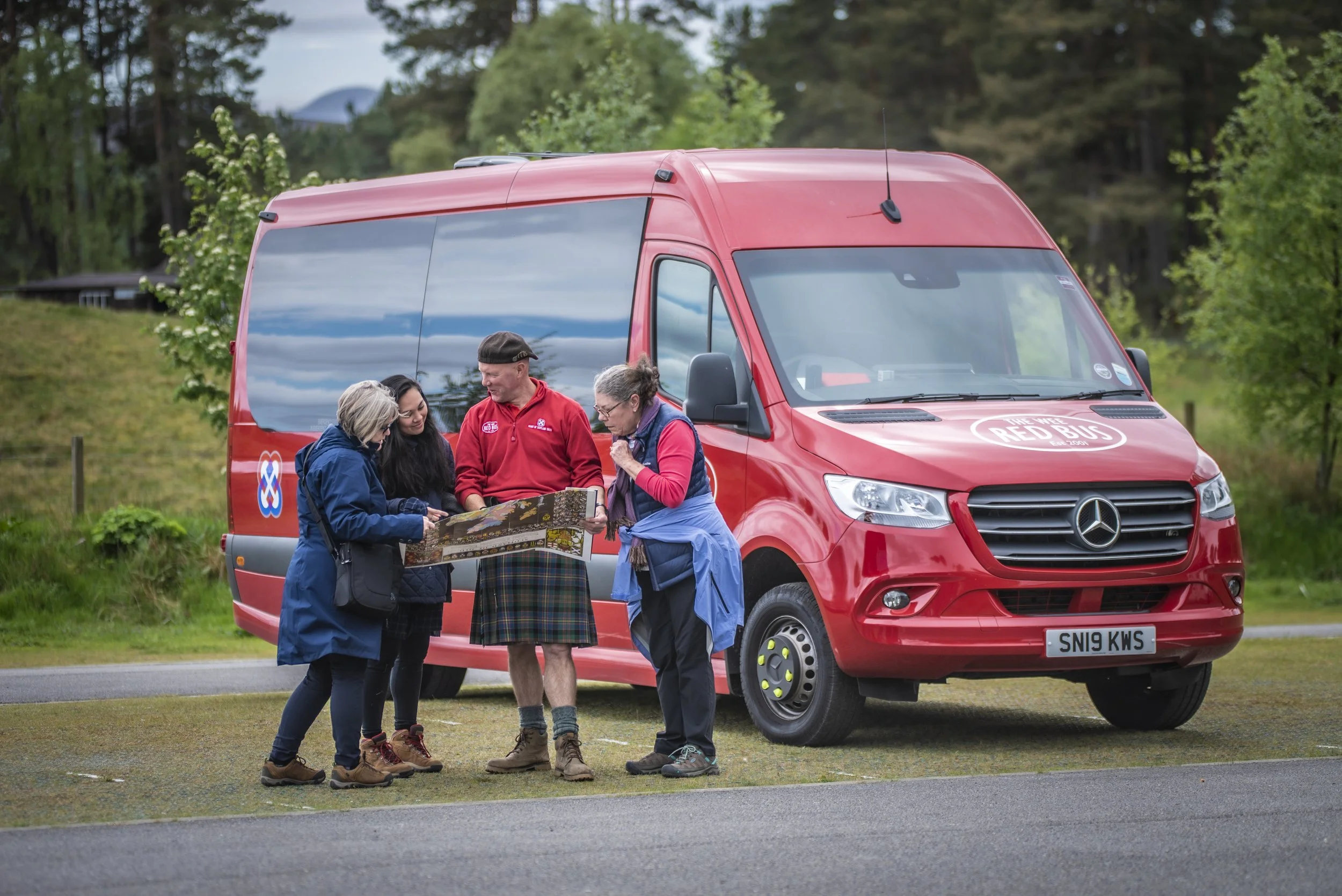 Wee Red Bus and Guide