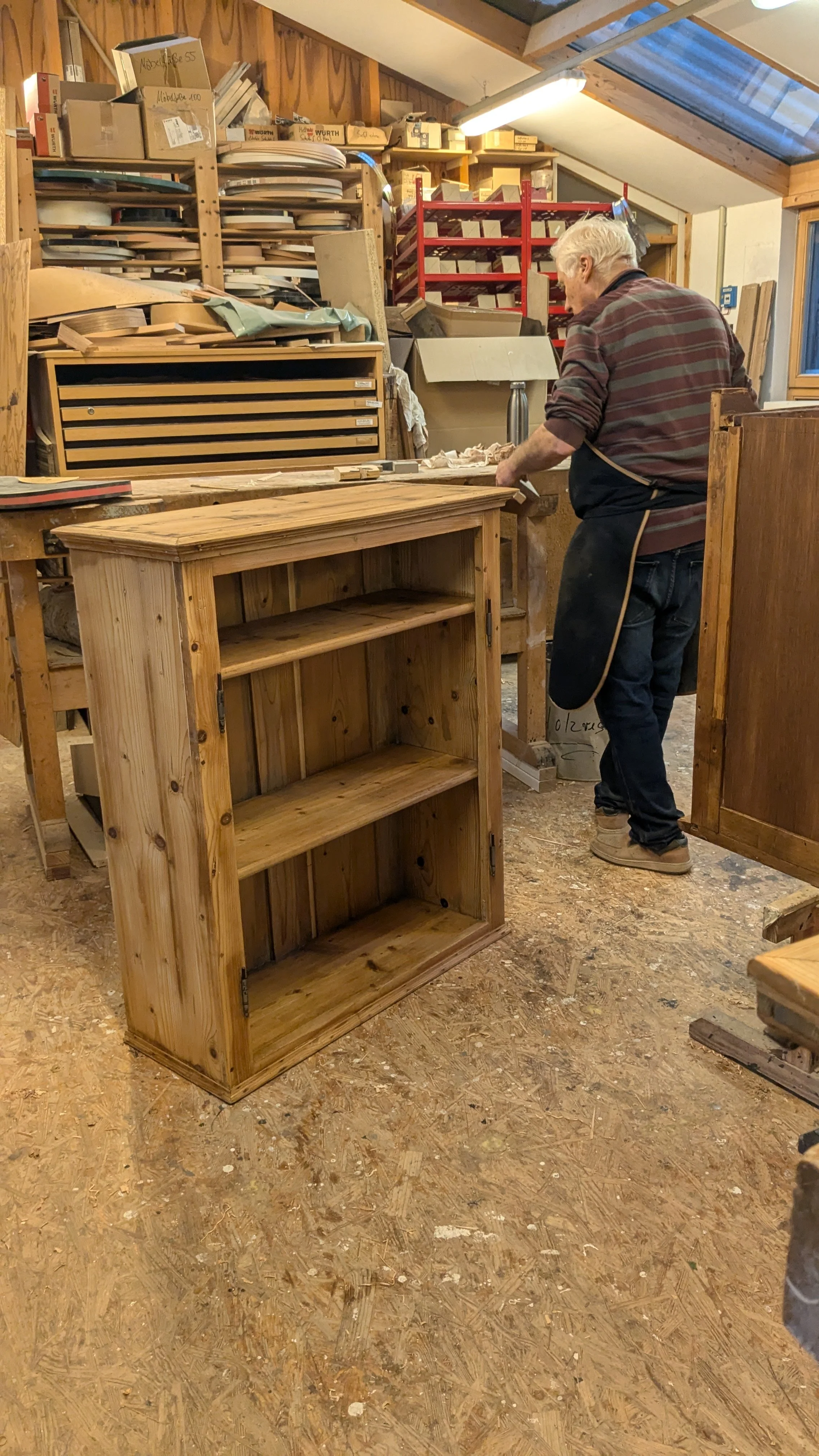Dresser and wall unit mixed epoch