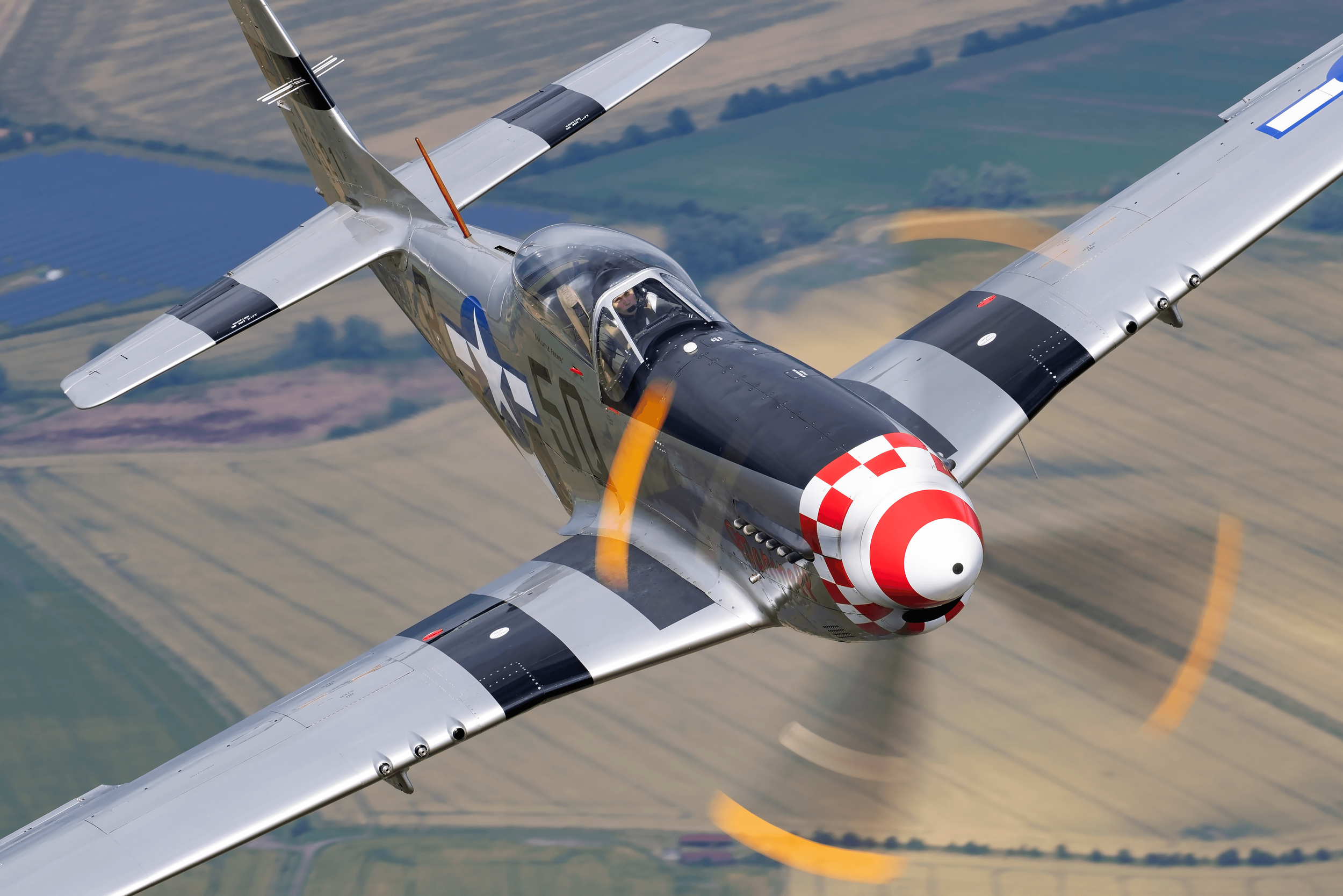 Marinell in flight photographed by Richard Paver