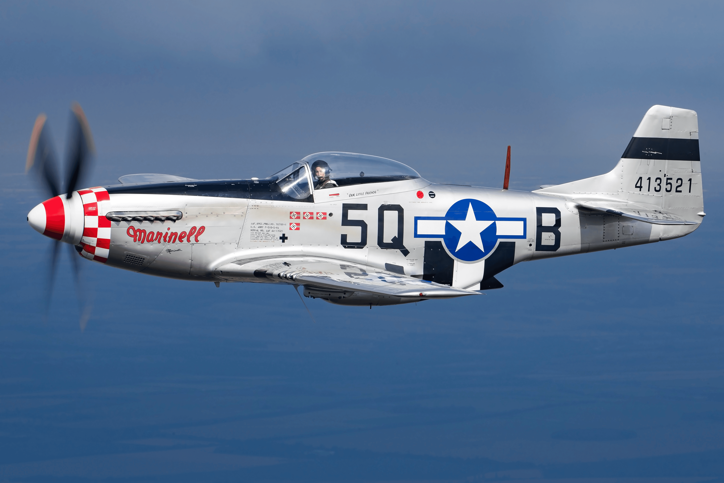 Marinell in flight photographed by Richard Paver