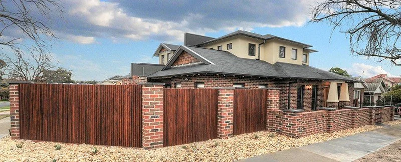 GLEN IRIS RD (12).jpg