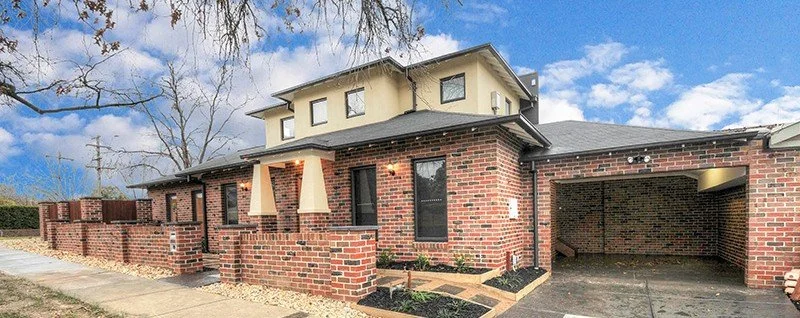 GLEN IRIS RD (10).jpg