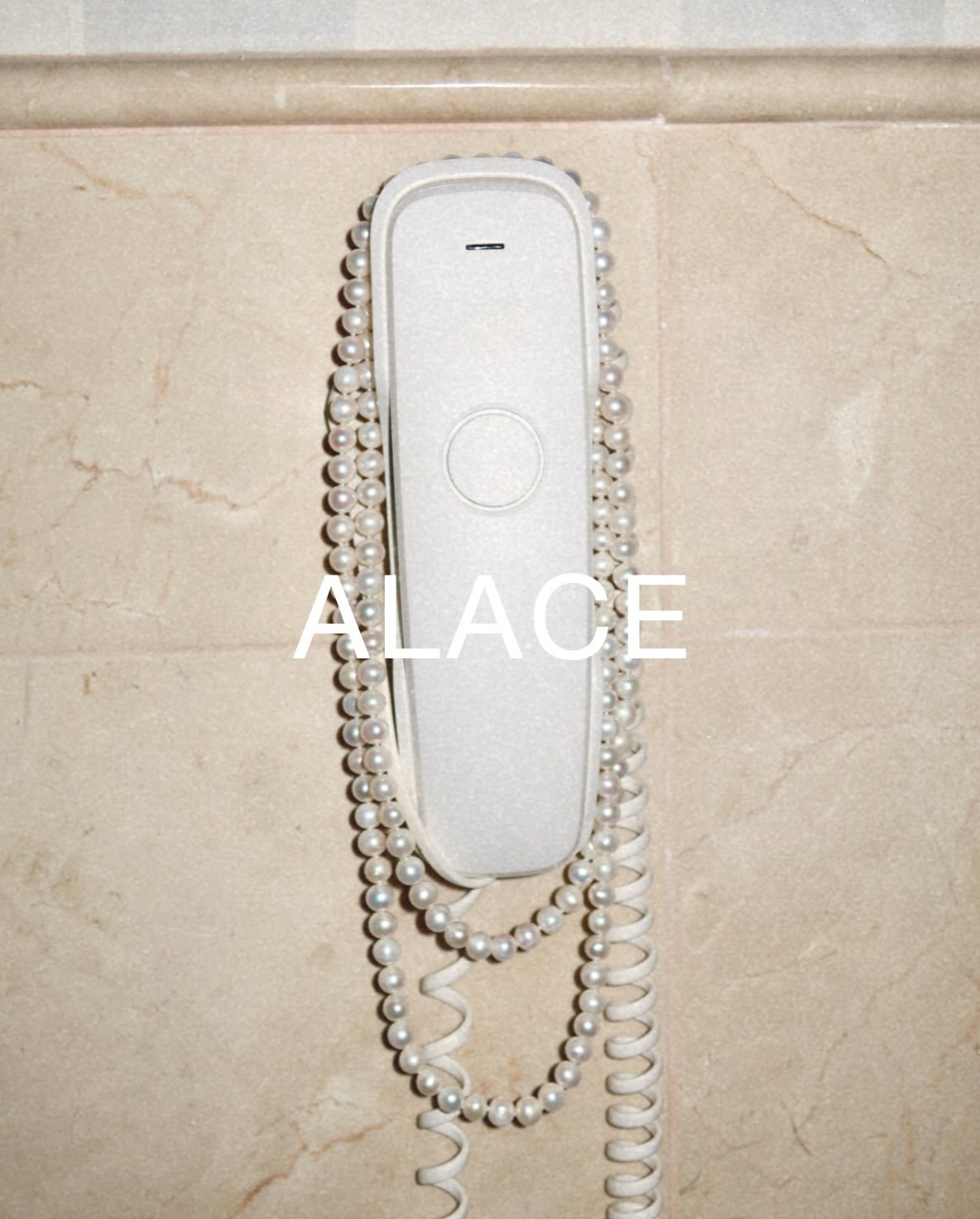 @alaceofficial started with a simple idea and a precious memory: The very first memory I have of jewellery is my discovery of pearls. I must have been about 2 years old and we lived in Singapore, where I was born. My mother had a small but wonderful 
