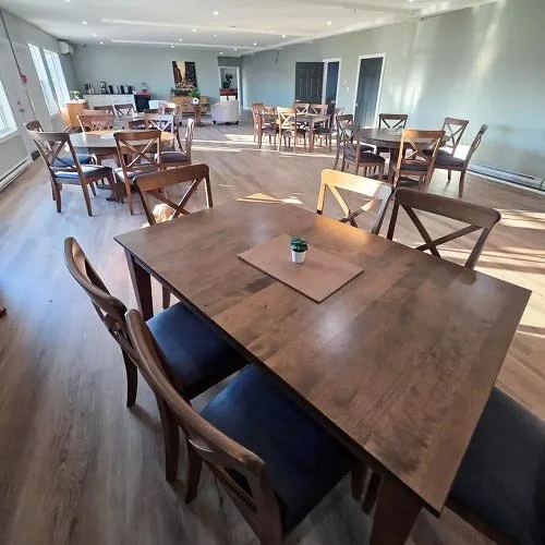 Bright, thoughtfully designed dining space at Vida Nova Recovery Centre, supporting comfort, routine, and connection throughout recovery.
