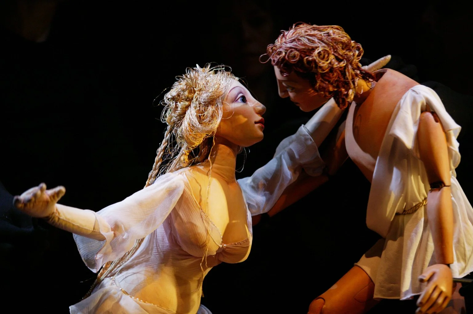 SIMON RUSSEL BEAL RETURNS TO THE BARBICAN