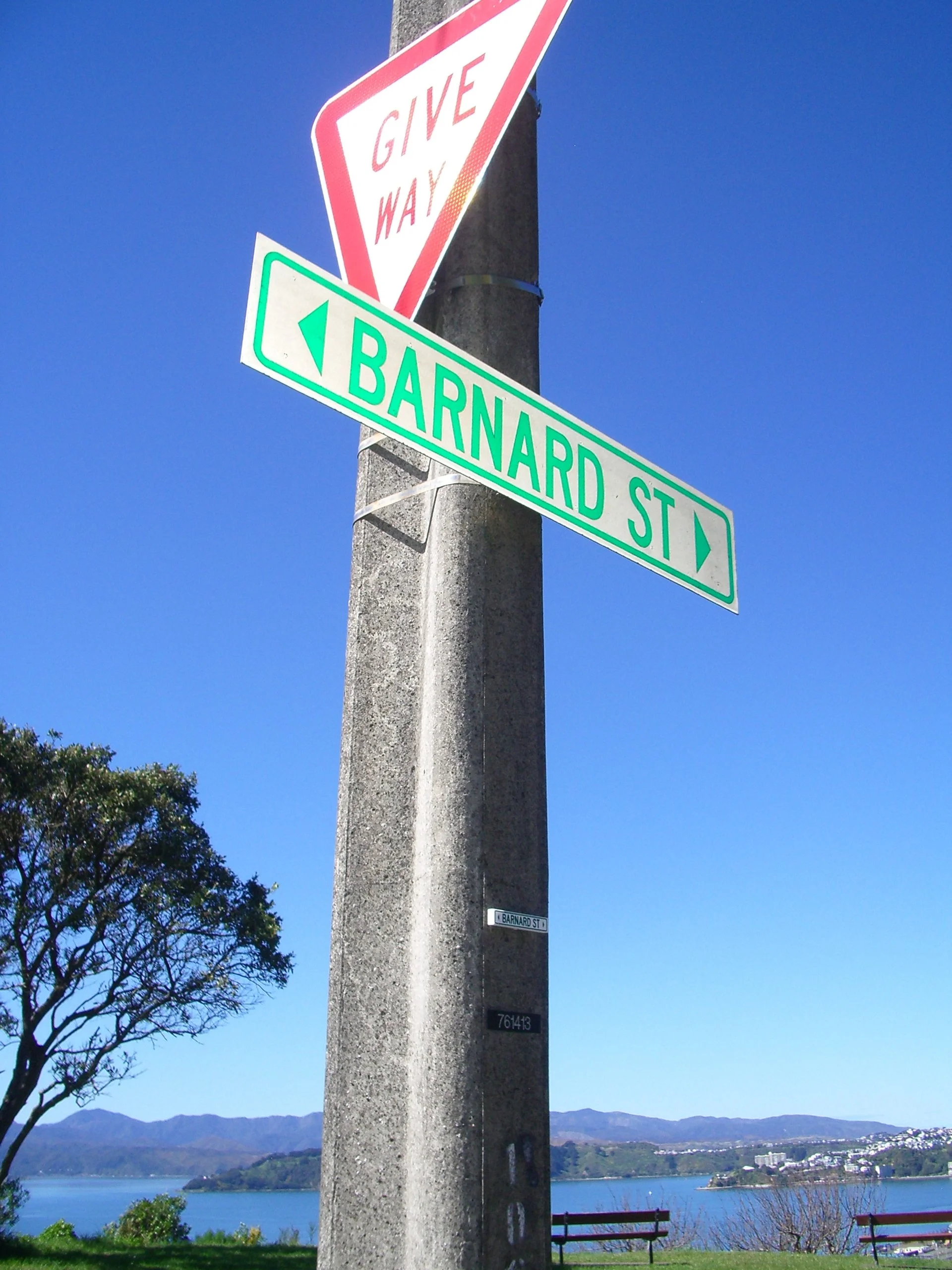 Barnard St
