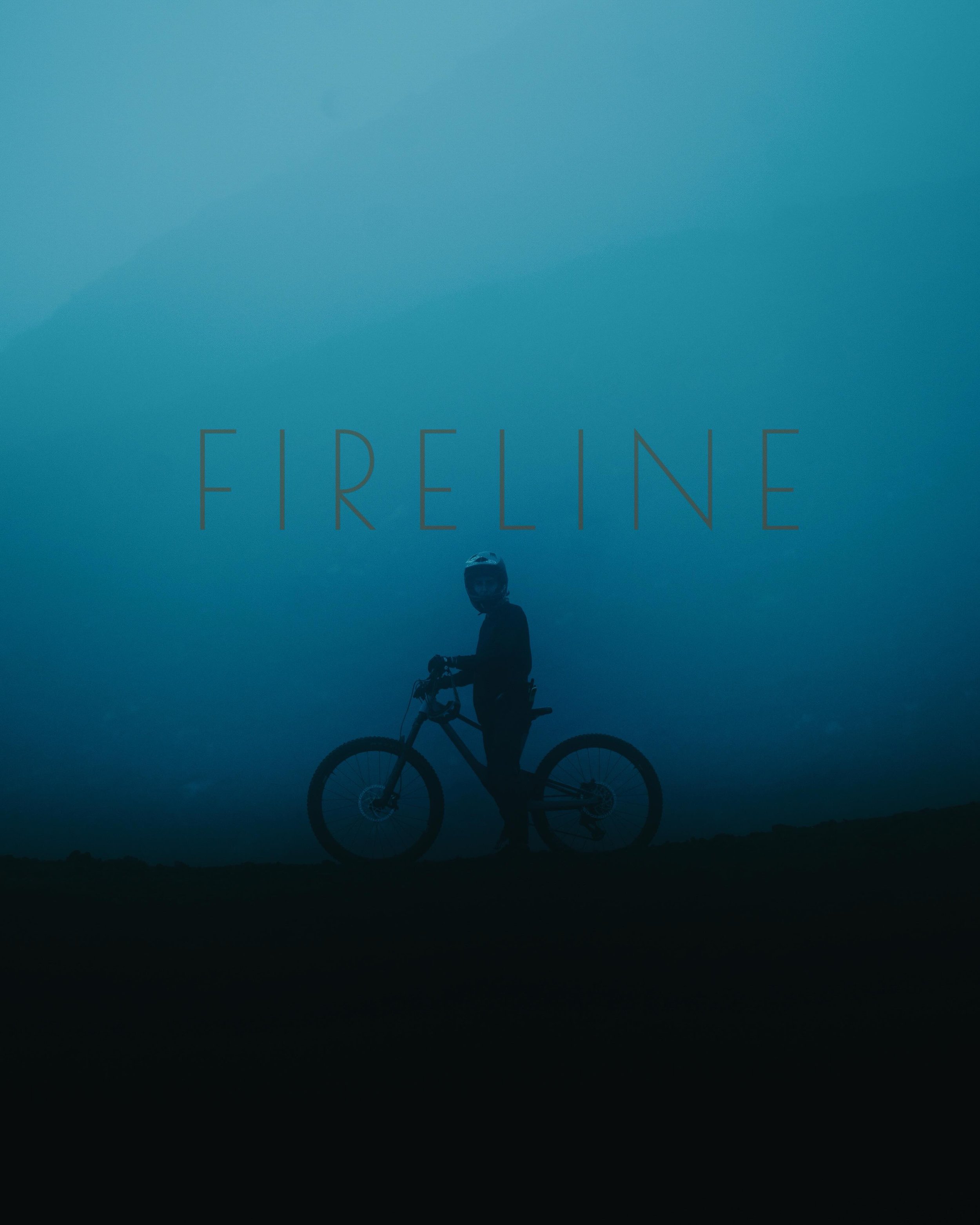 FIRELINE suit une vision brute du MTB freeride sur l&rsquo;&icirc;le de La R&eacute;union ⛰️
Au milieu des for&ecirc;ts et de la brume, la vitesse devient une mani&egrave;re de dispara&icirc;tre du monde quelques instants.
Chaque ligne, chaque jump e