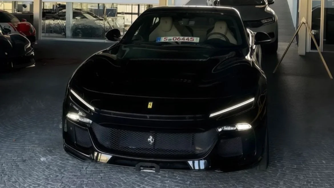 Import Ferrari Purosangue