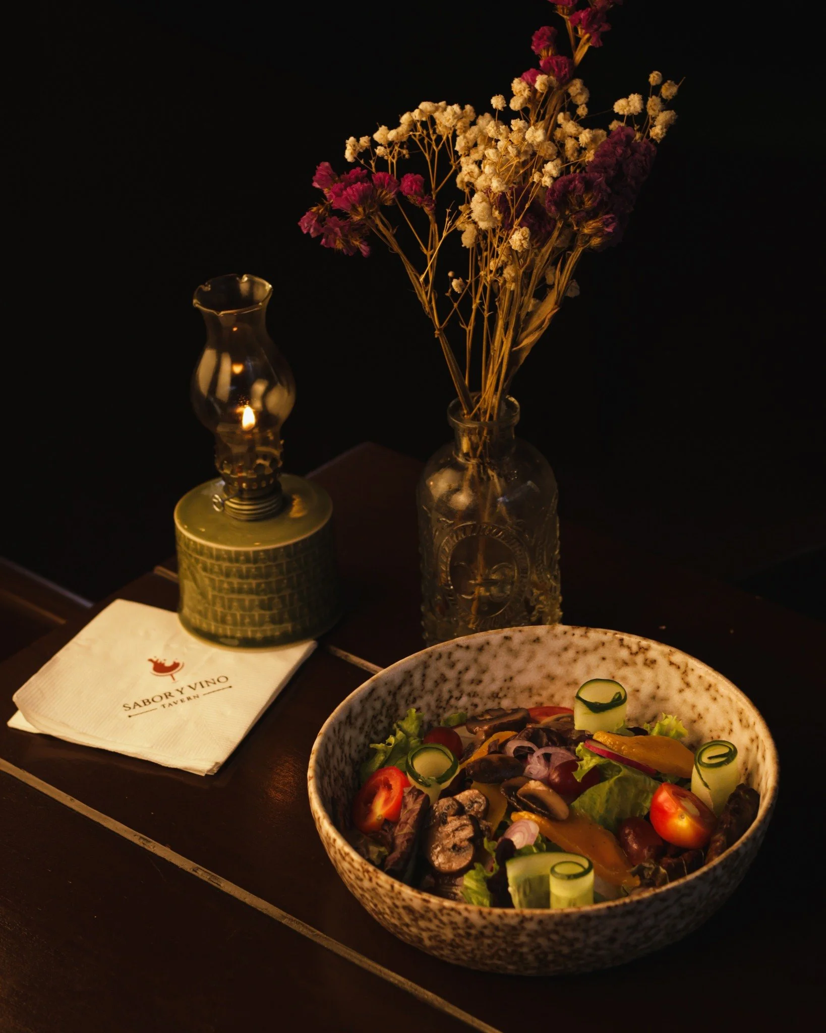 @saboryvinoph one of the best Spanish restaurant in Makati 

This photos captures the restaurant&rsquo;s elegance and the artistry behind every dish and drink, brought to life by skilled chefs and bartenders. Every detail reflects true craft

--

For