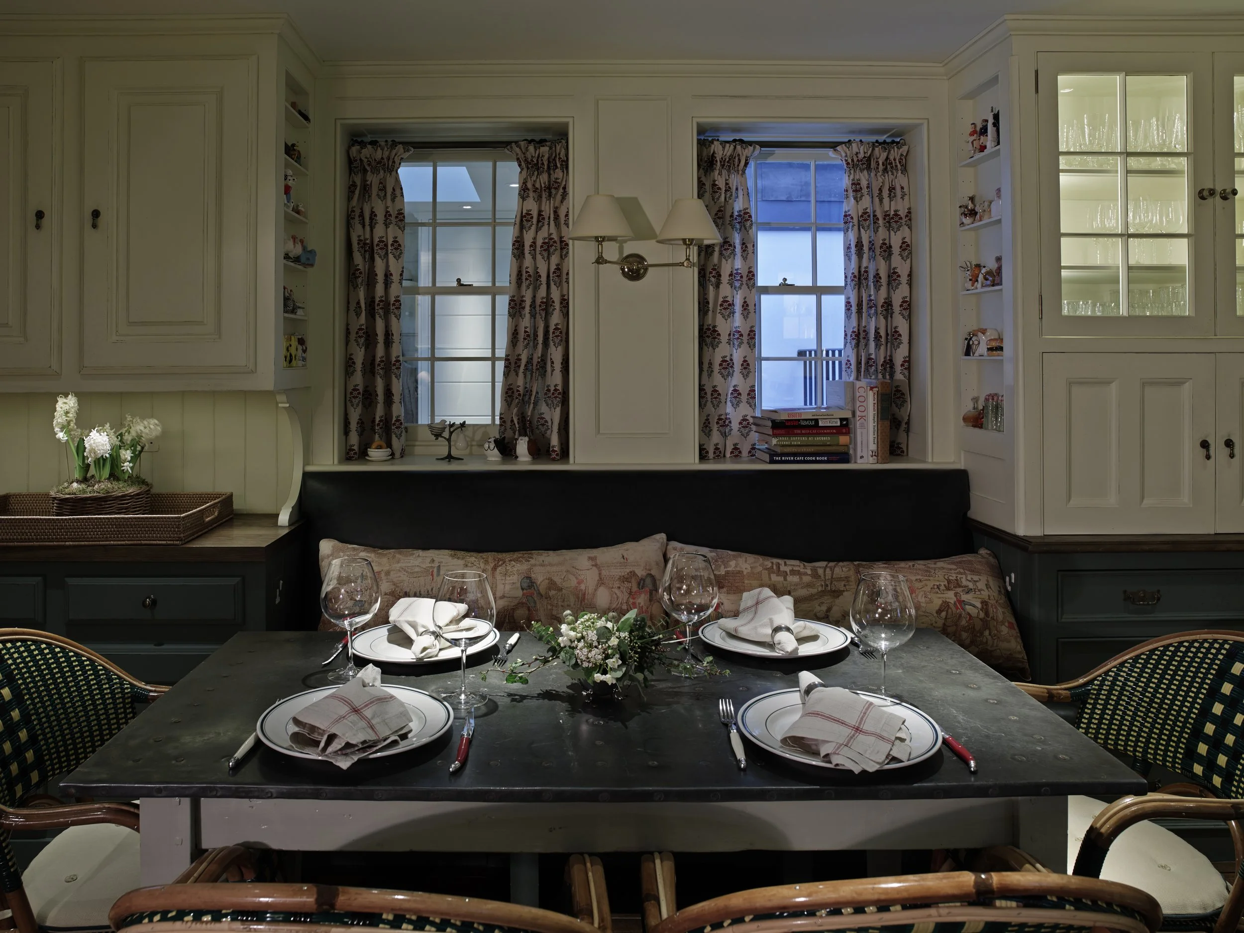 Kitchen Dinning corner.jpg