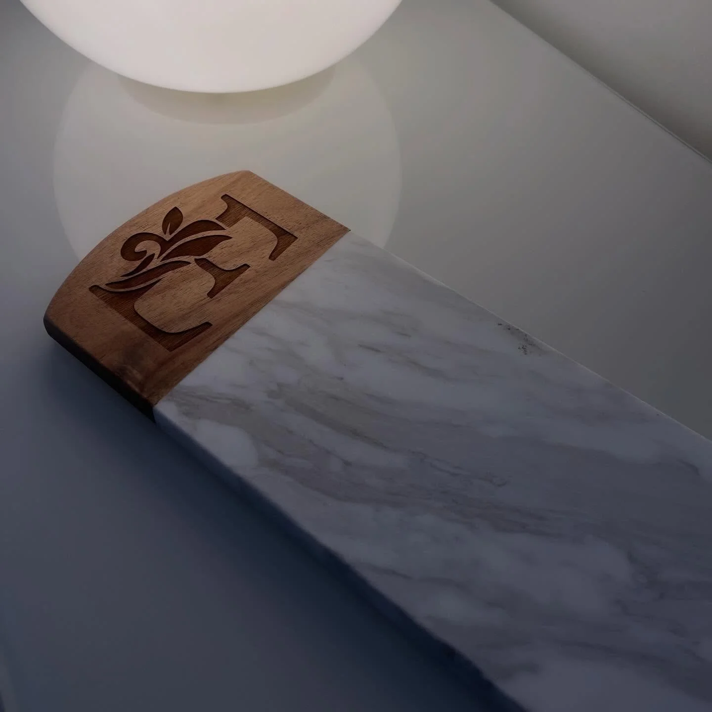 Beautifully engraved marble and wood charcuterie board &mdash; a timeless blend of elegance and function.

Perfect for gifting or elevating any occasion with a personal touch.

#charcuterieboard #engravedgifts #personalisedgifts #giftideas #luxurygif