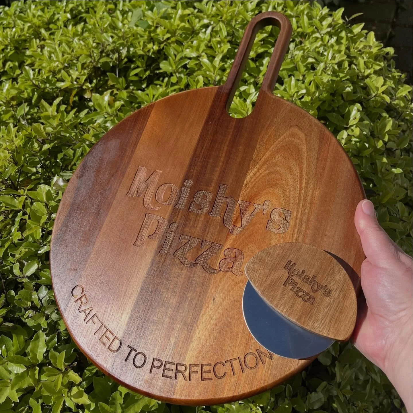 A pizza board made a little more personal.

Simple, well-finished, and engraved with your chosen name, date, or message &mdash; turning an everyday piece into something that feels considered.

Paired with a matching knife, it&rsquo;s perfect for pizz