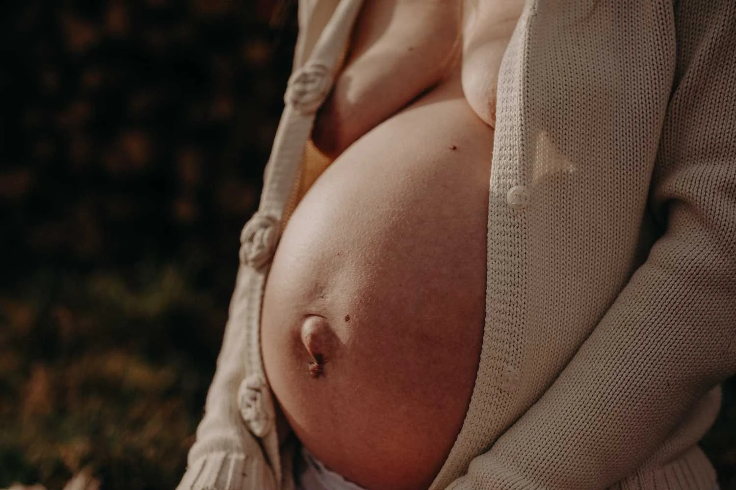 fotografin-kaiserslautern-schwangeren-bauch.jpg