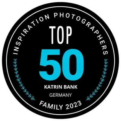 Grafik für die Top 50 inspirierende Fotografen 2023, erstellt von Katrin Bank aus Deutschland, Familienjahr 2023.
