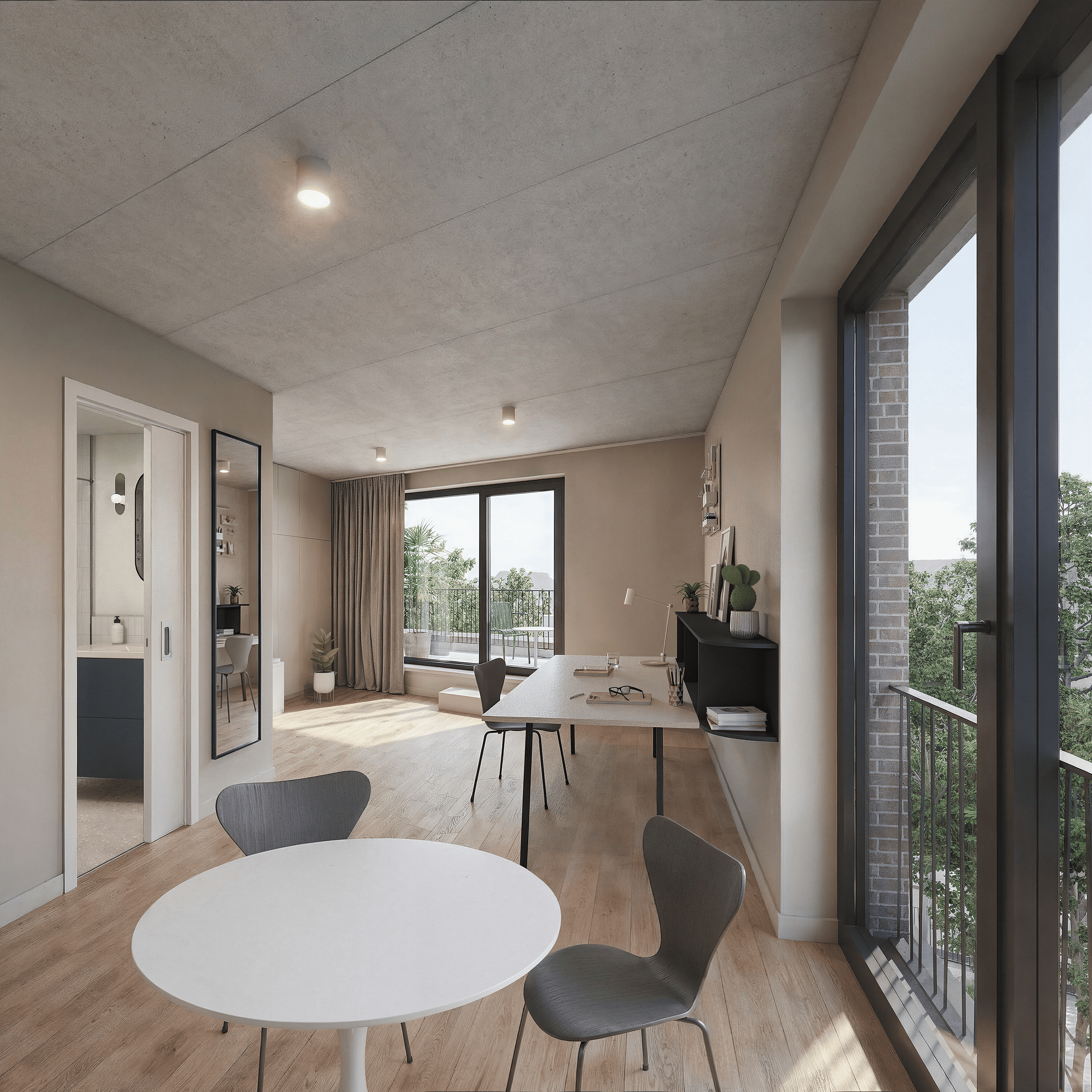 Innenraum eines modernen, hellen Esszimmers mit runden weißen Tisch und schwarzen Stühlen, große Fenster mit Blick auf einen Balkon und grüne Bäume, Holzfußboden, Wanddekorationen und Pflanzen.