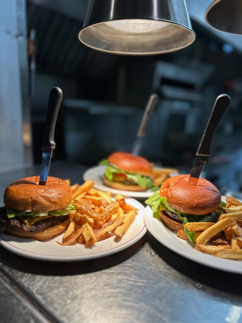 Eddys-Burgers-IMG_0237.png