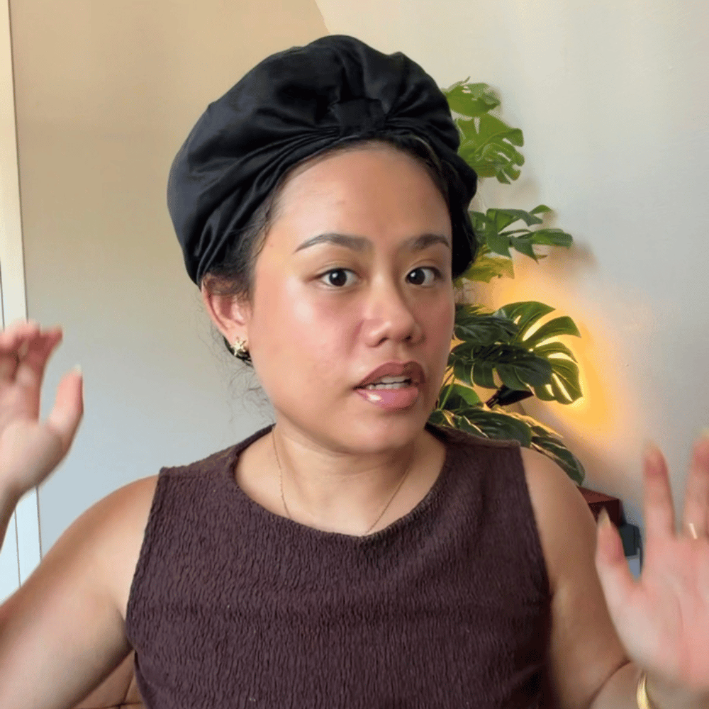 Haarkenner Lala met de zijden hair wrap van Silke London
