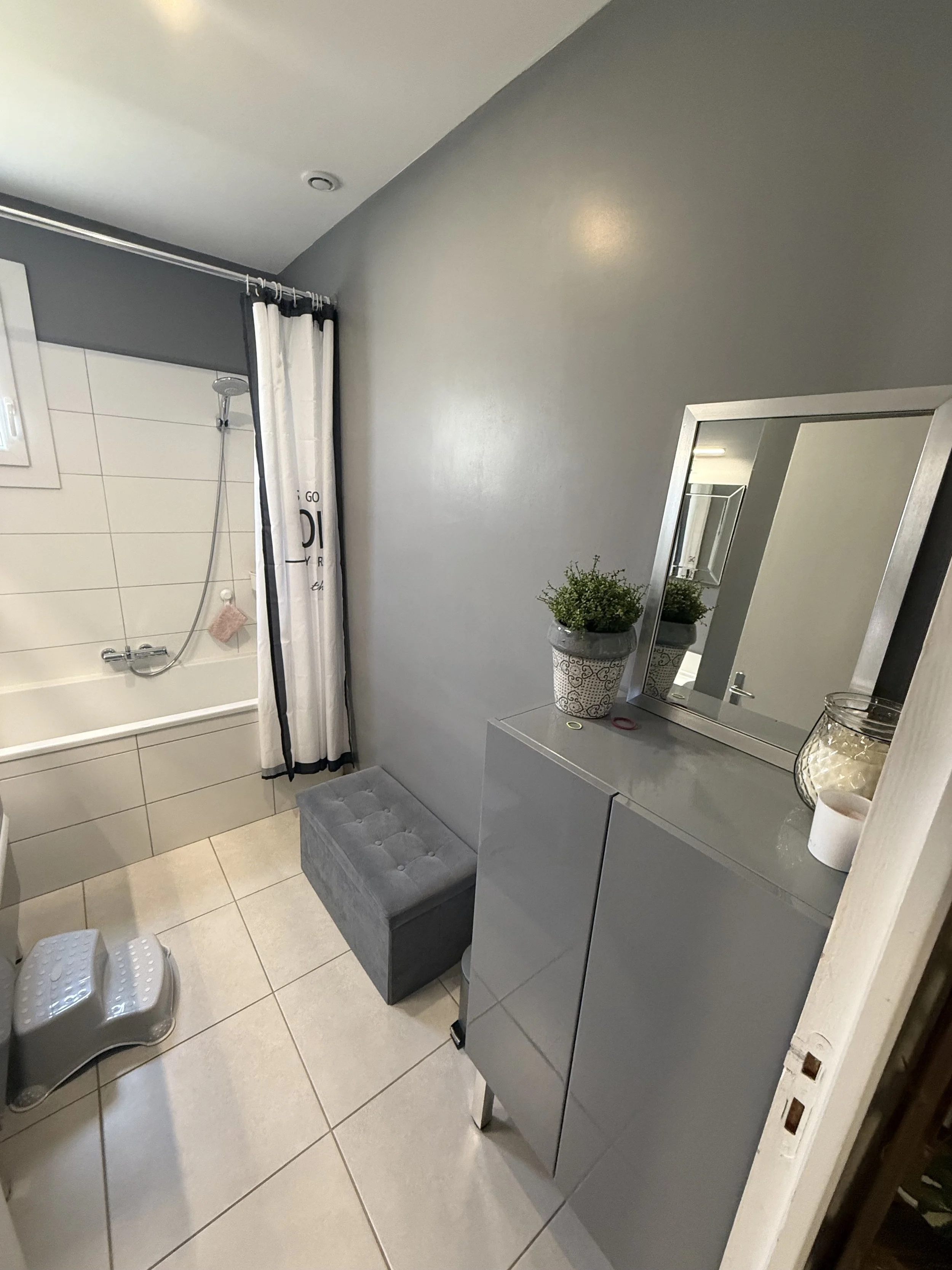 Salle de bain avant