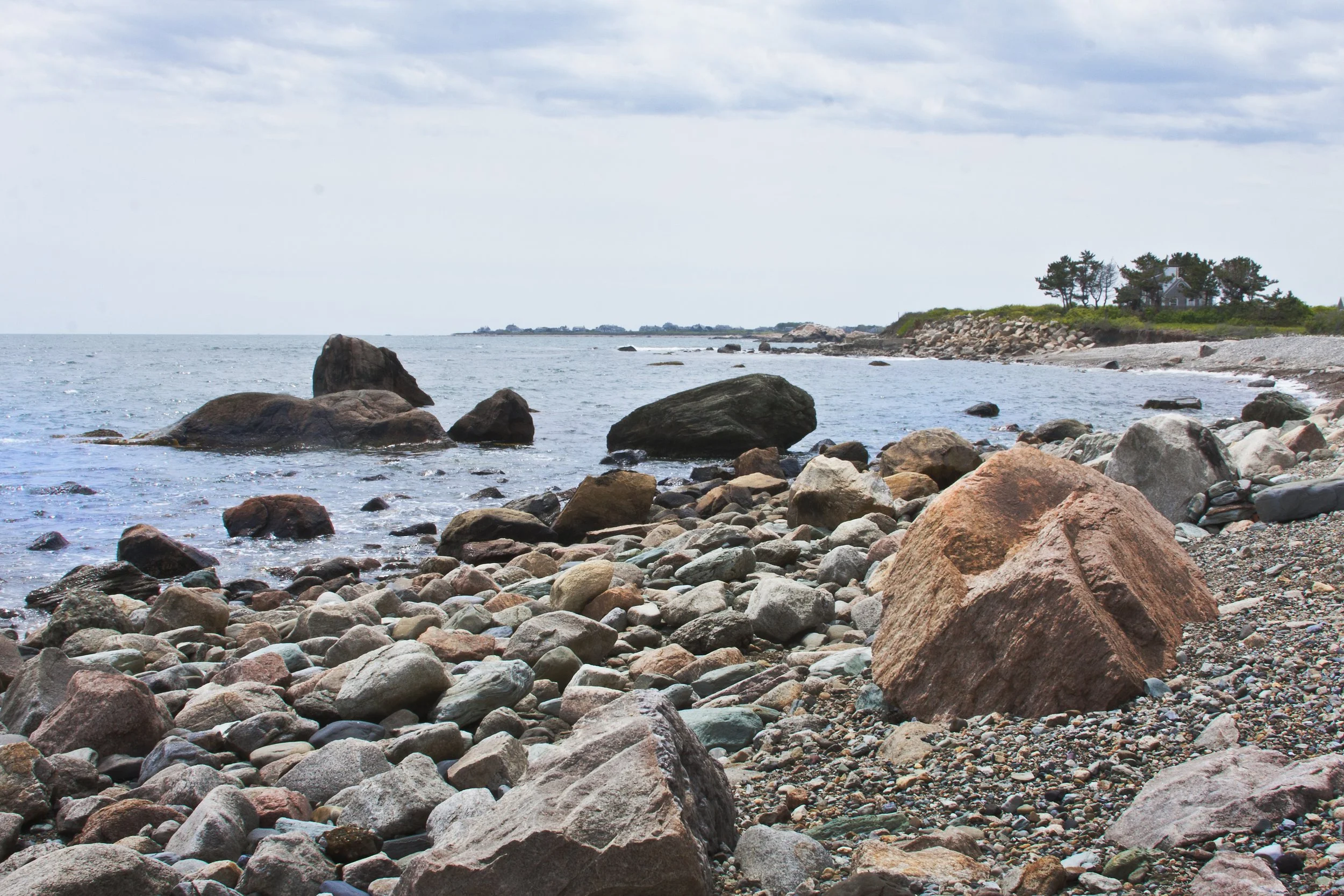 Rhode Island rocky beach (granite). Uploaded May 19, 2013; taken May 18, 2013. Canon EOS 40D, EF 28–135mm f/3.5–5.6 IS USM.
