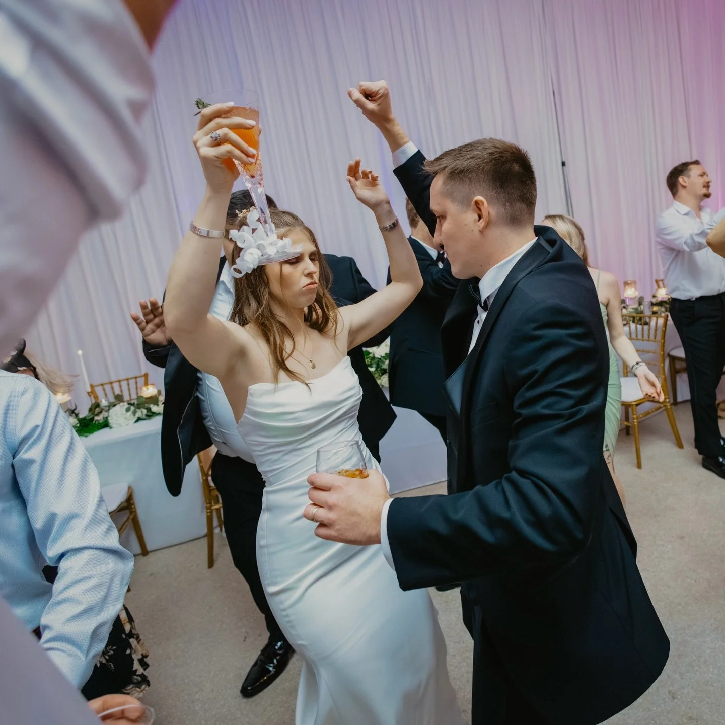 Morgan + Tyler
&bull;
&bull;
📍: @tampagardenclub 
📝: @coreconceptstpa 
📸: @_silvermoonphotography_ 
🎶: @totalclassentertainment