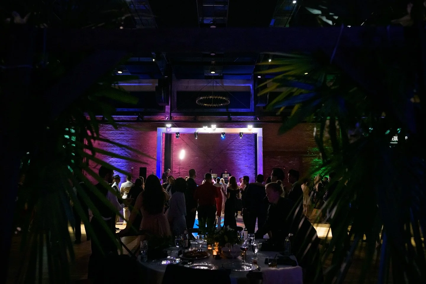 Armature Works Wedding! 😍
&bull;
&bull;
📍: @armatureworksevents | @armatureworks_tampa 
🎶: @totalclassentertainment