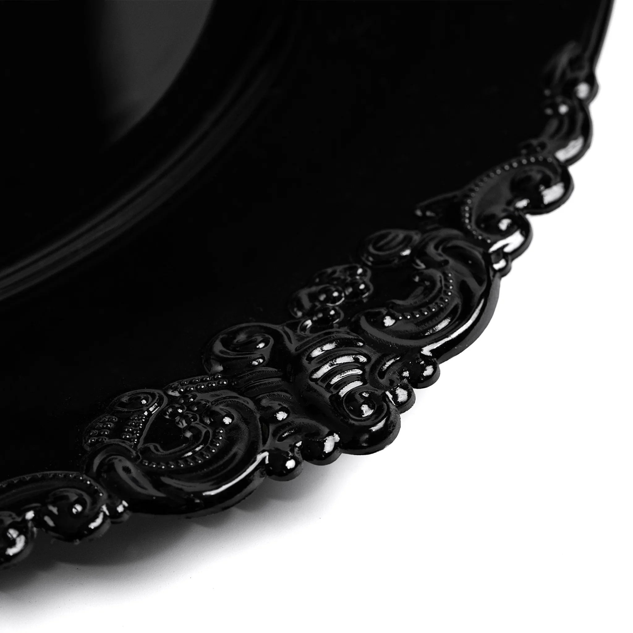 Vintage-Round-Charger-Plate-Black-3.webp