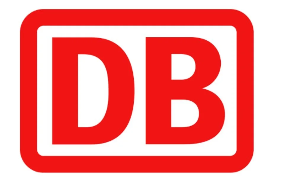 Das Logo der Deutschen Bahn, bestehend aus den roten Buchstaben 'DB' in einem roten Rahmen.