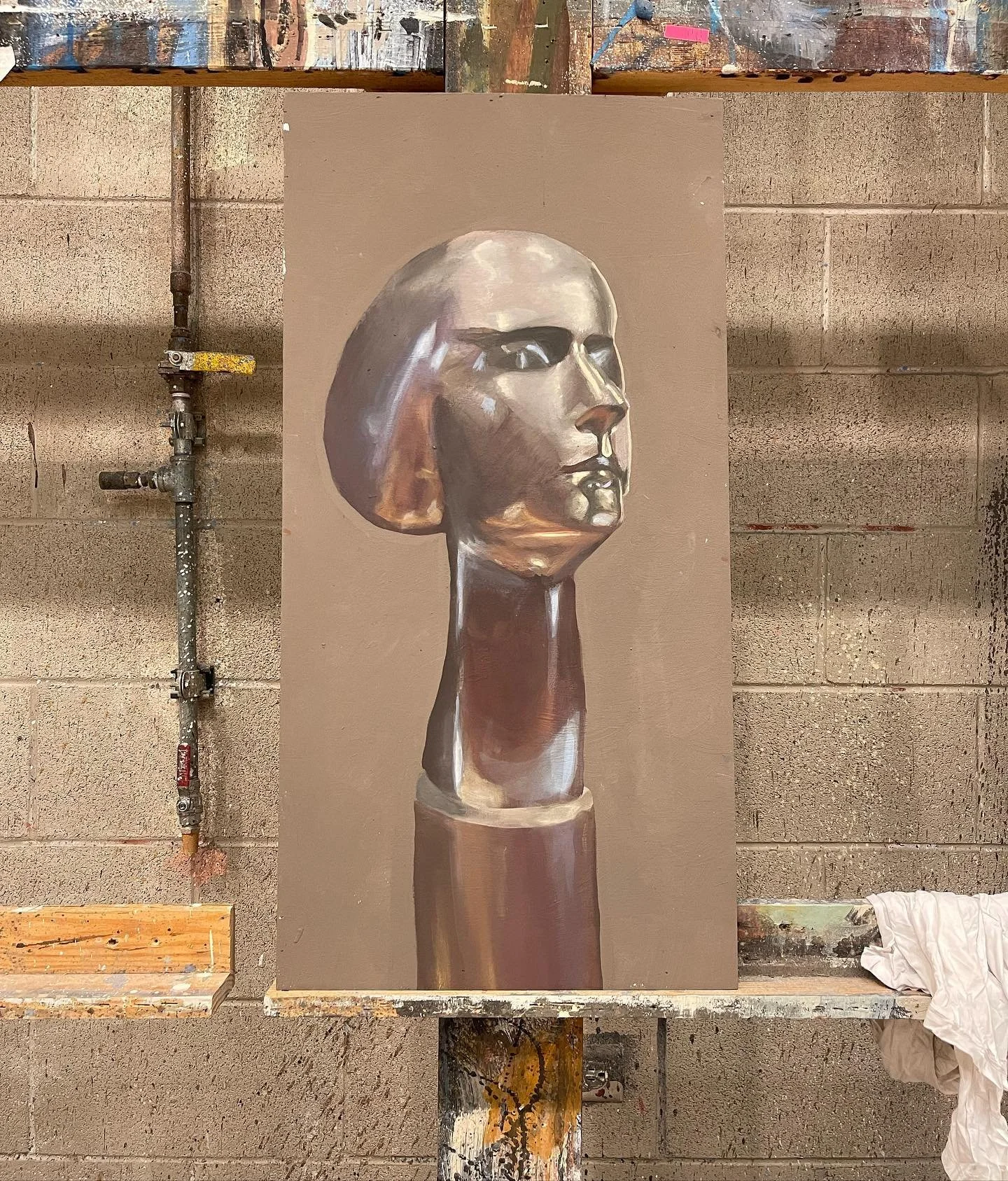 16x31&rdquo; acrylic painting of the metal victoria from the @mcnayart in san antonio 😎 she tested my patience a little + process pics

#painting #acrlyicpainting #scenepainting #art #visualart