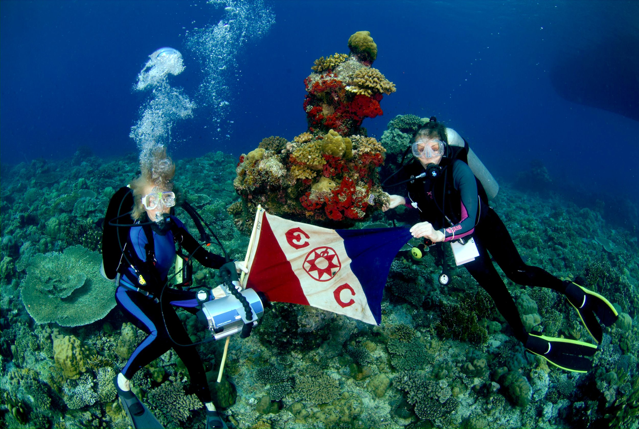 PAPUA NEW GUINEA underwater with Explorers Club Expedition Flag #139 
