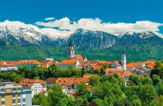 Kranj, Between the Rivers and the Alps
