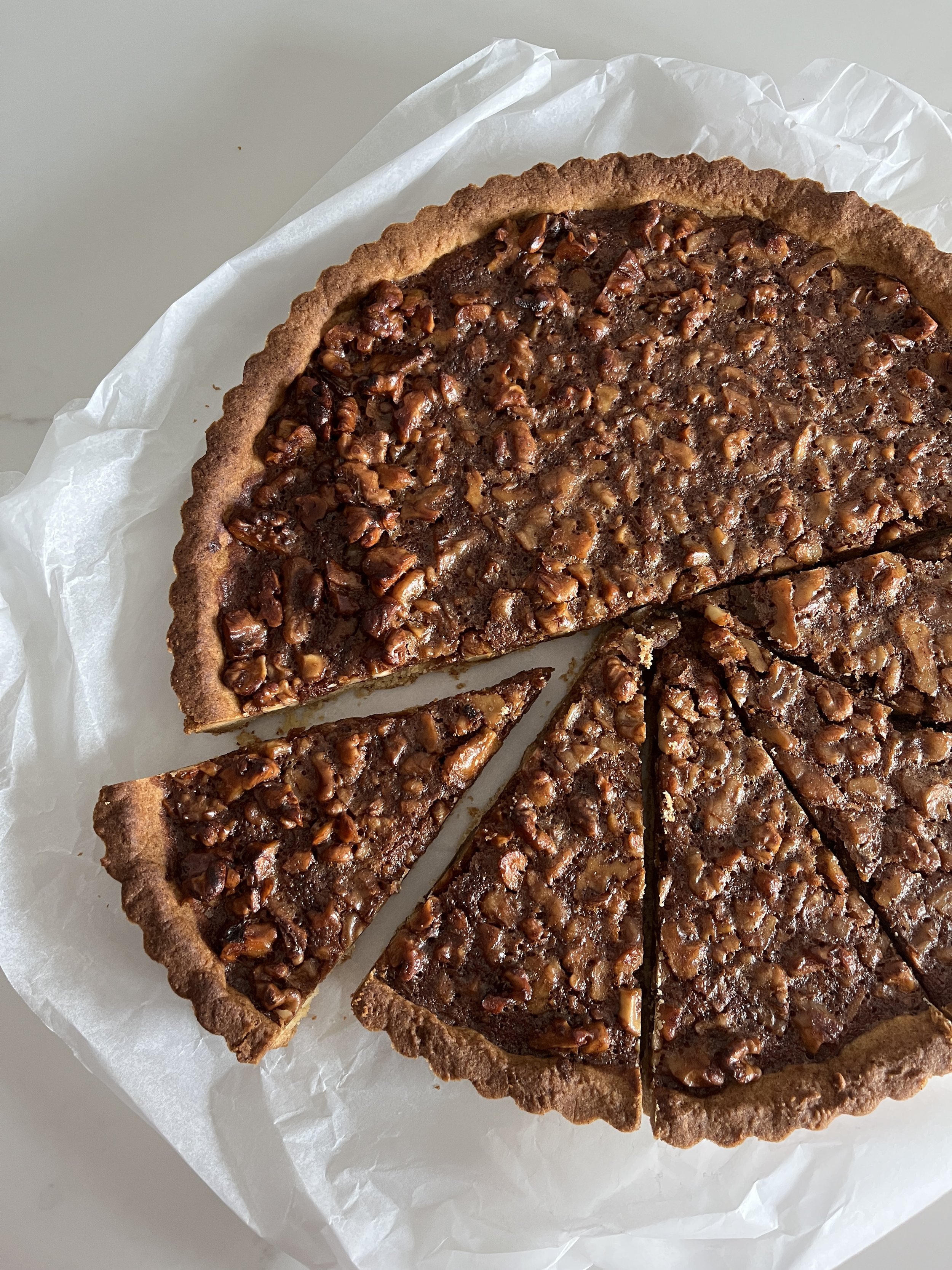 A Nut Lover's Dream (9 inch/8~10 servings)