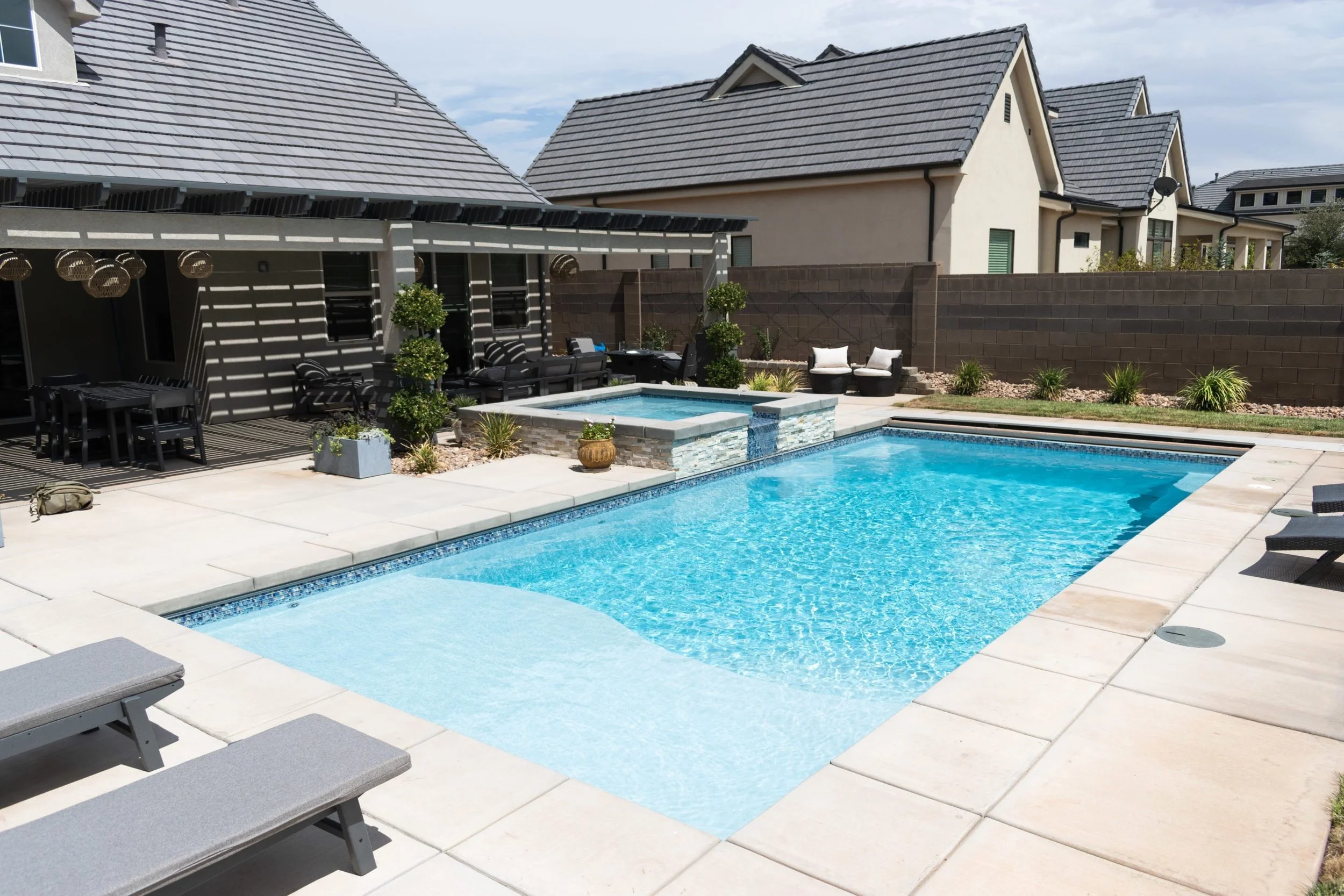 pool.jpg