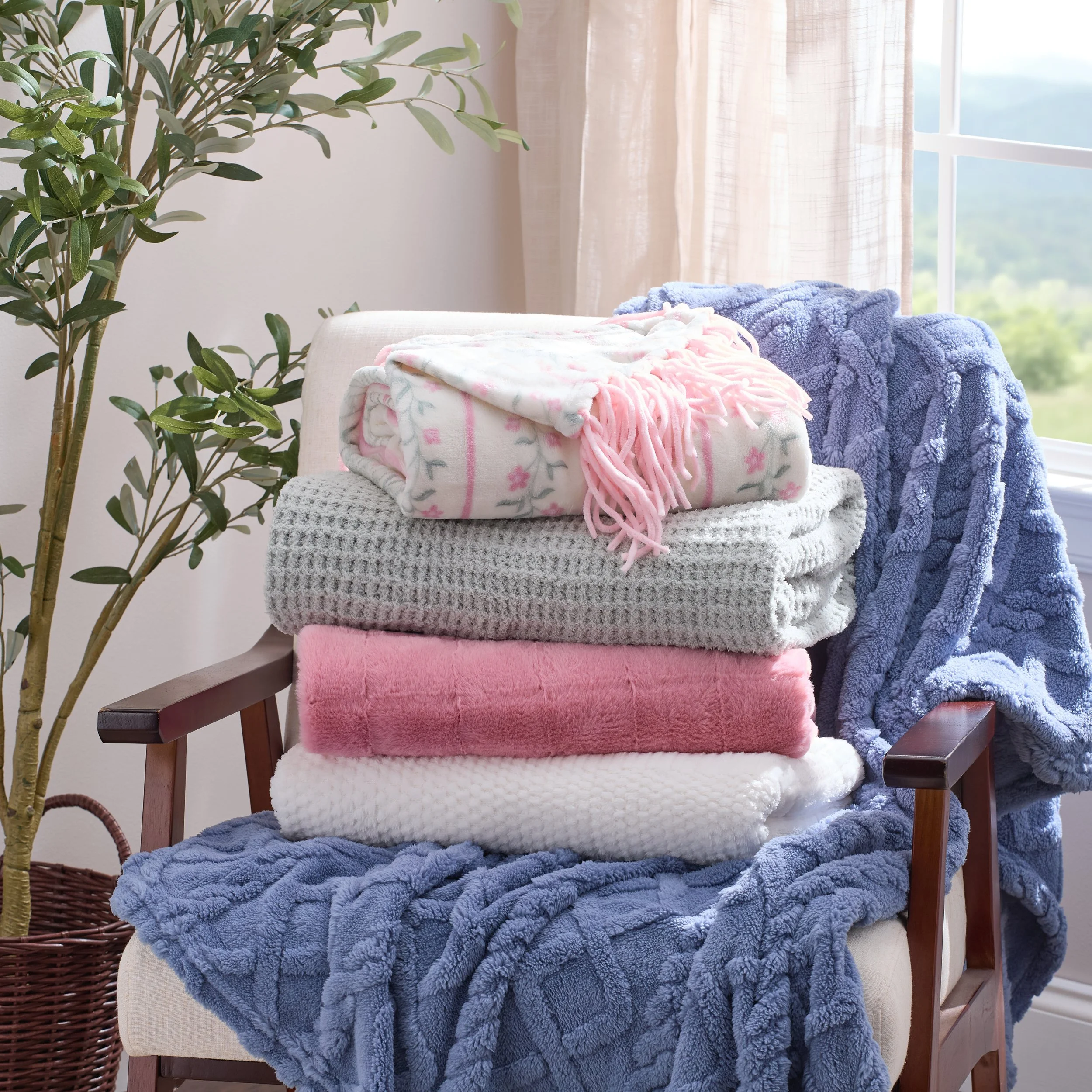 KathyIreland_6-30AdDate_$12-$15ThrowsAndBlankets_WeeklyAdSquare copy 2.jpg