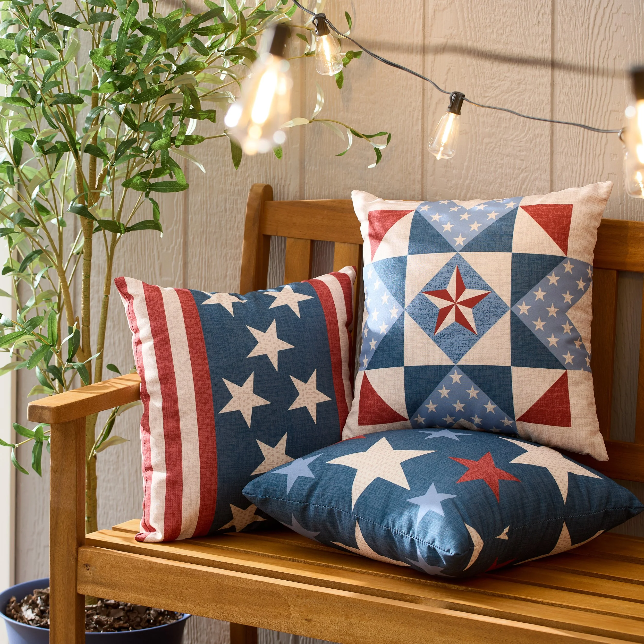 Spring_2-22AdDate_$5Pillows_WeeklyAdSquare_Patriotic copy 2.jpg