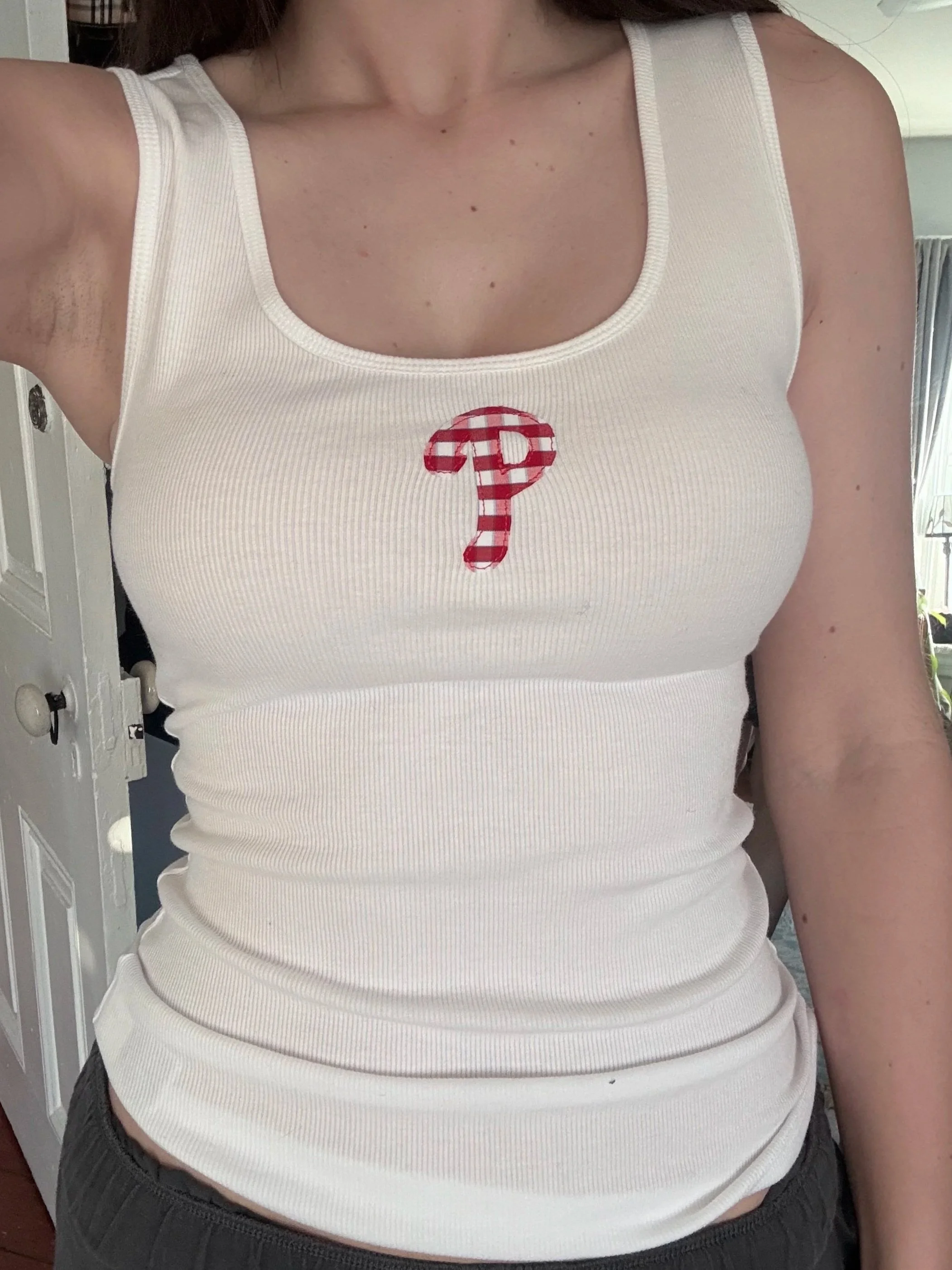 Phillies+tank+on.jpg