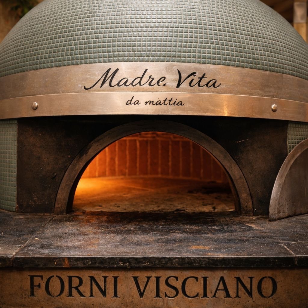 Plato tradicional napolitano con salsa de tomate casera en restaurante italiano en Altea