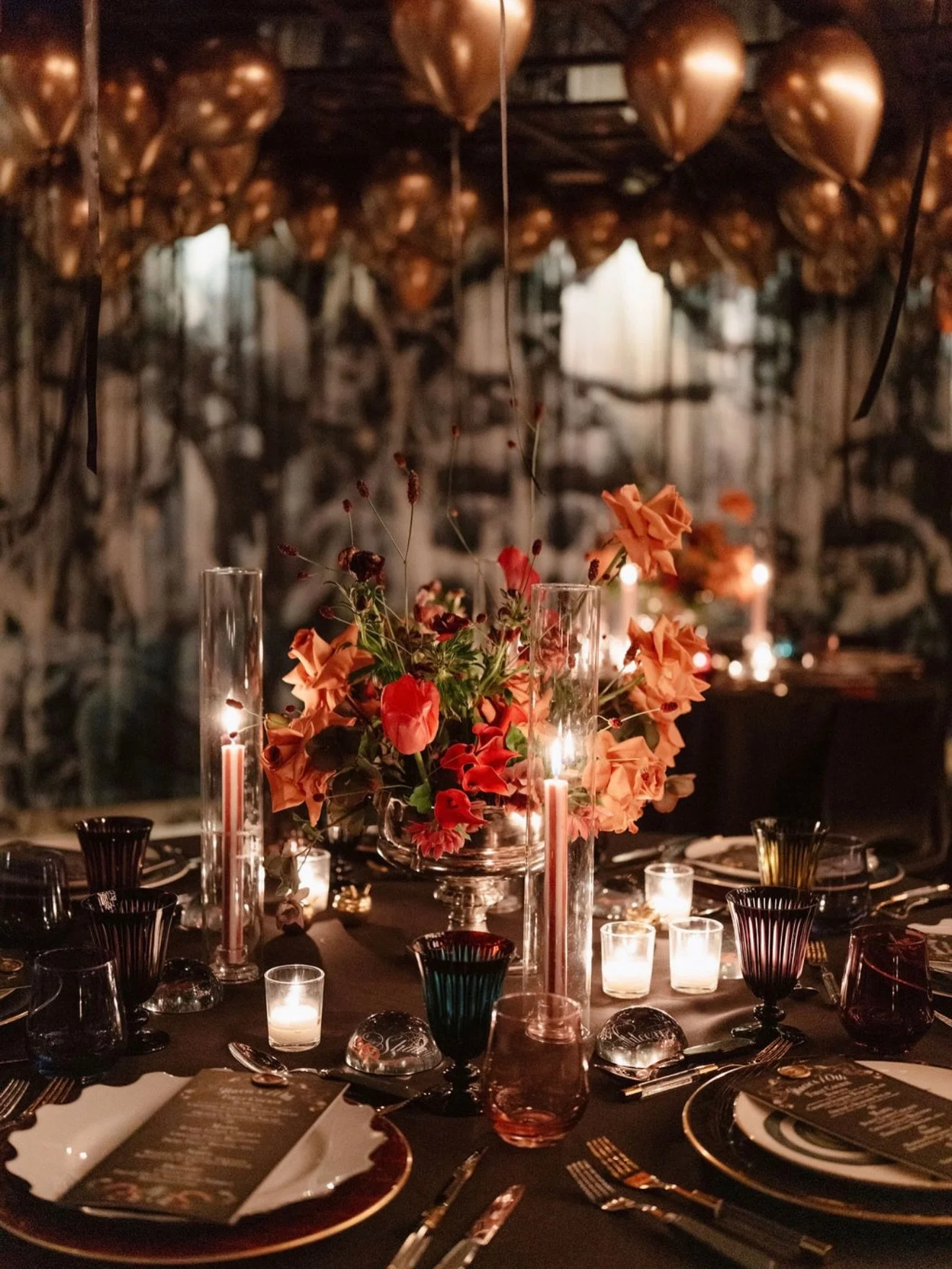 Had the best night photographing this milestone birthday in NYC. A room full of people who go way back and the most electric kind of energy. P.S. that cake though&hellip; slide to the end!

@huntandfish 
@somacakesnyc 
@prakashpuru